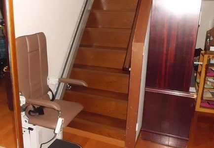 階段昇降機 施工事例69「昇助くんSEC9K」